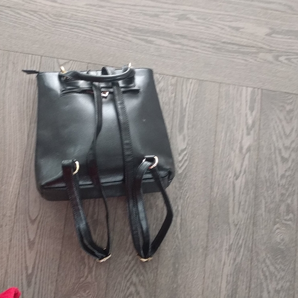 Beautifu blackl backpack by Elle🍀🍀 - Picture 7 of 12